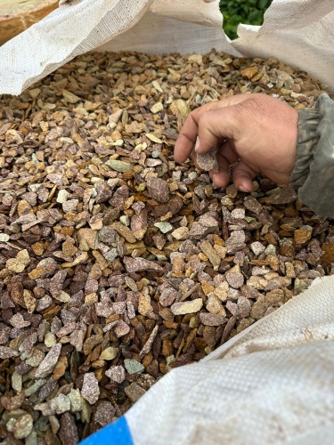 Златолит персиковый декоративная каменная крошка купить в Южноуральске