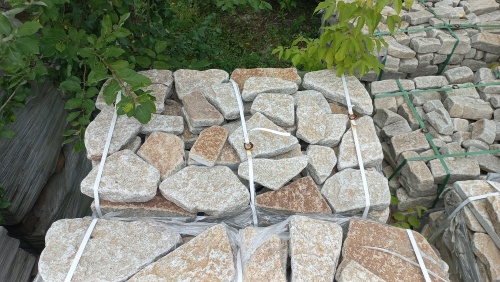 Гранитный плитняк галтованный для парковки купить в Южноуральске