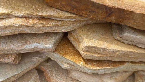 Плитняк златолит жёлтый золотистый для отмостки купить в Южноуральске