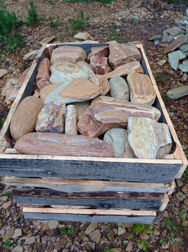 Златолит жёлтый, жёлто-зелёный глыбки и валуны для ланшафтного дизайна купить в Южноуральске