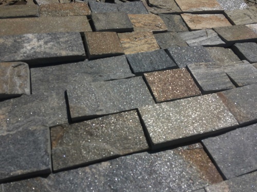 Плитка пилёная златолит Уральский для цоколя, отмостки купить в Южноуральске