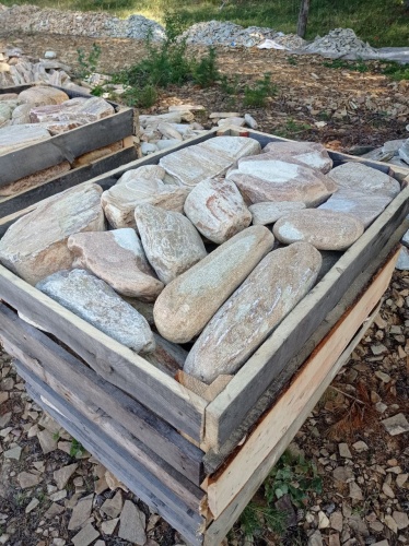 Златолит жёлтый, жёлто-зелёный глыбки и валуны для ланшафтного дизайна купить в Южноуральске