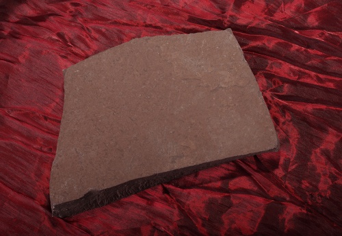 Плитняк лемезит бордовый для цоколя 1,5-2 см купить в Южноуральске