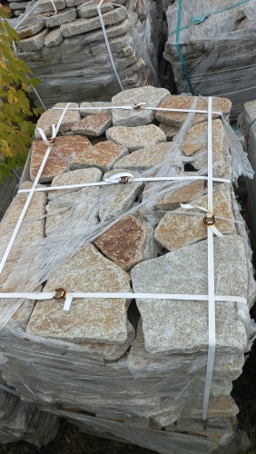 Плитняк галтованный гранитный для ландшафтного дизайна купить в Южноуральске