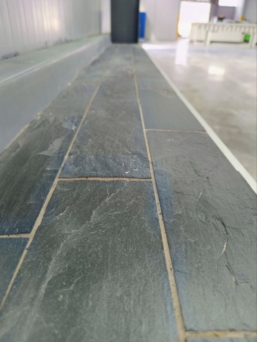 Плитка чёрная из натурального камня фасадная 30 см * 5 см, толщина 7 мм -30 мм купить в Южноуральске