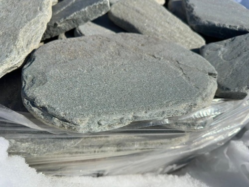 Плитняк златолит зелёный галтованный для цоколя купить в Южноуральске