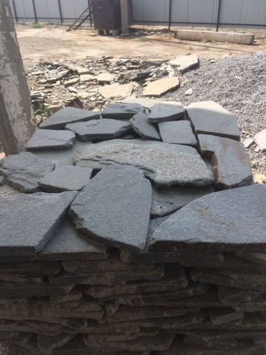 Златолит серебристый галтованный для лестниц купить в Южноуральске